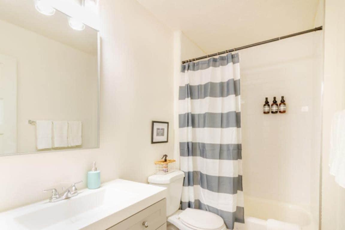 The Delightful Doubles- Unit A- Centrally Located Columbus Extérieur photo